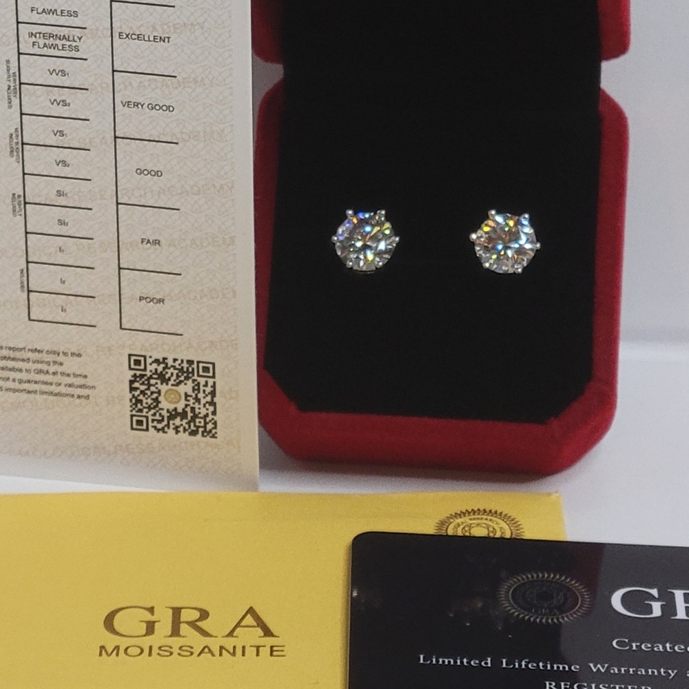 UNISEX 5CTW Brilliant Cut Sparkling Moissanite Stud 925 Earings, GRA CERT & BOX